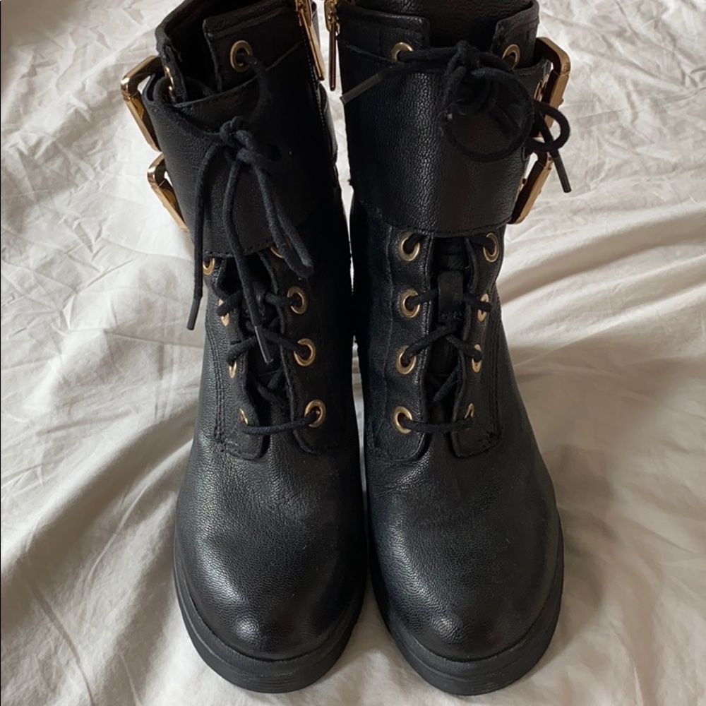 Guess - heeled combat boots